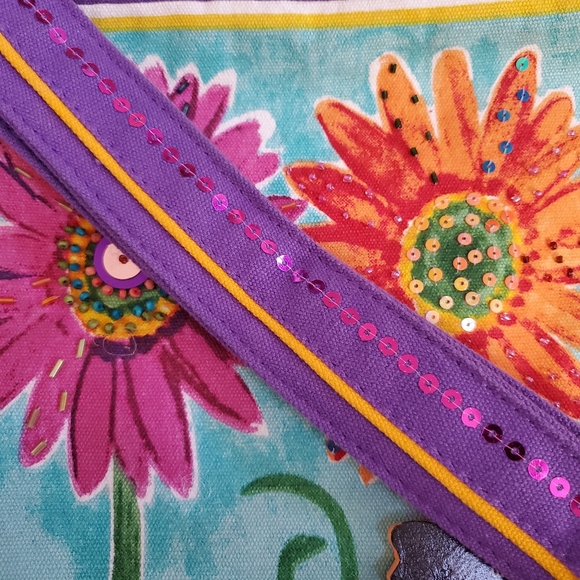 Beautiful, Colorful Farida Zaman for Sun and Sand Accesories Handbag- Host Pick - Picture 6 of 10